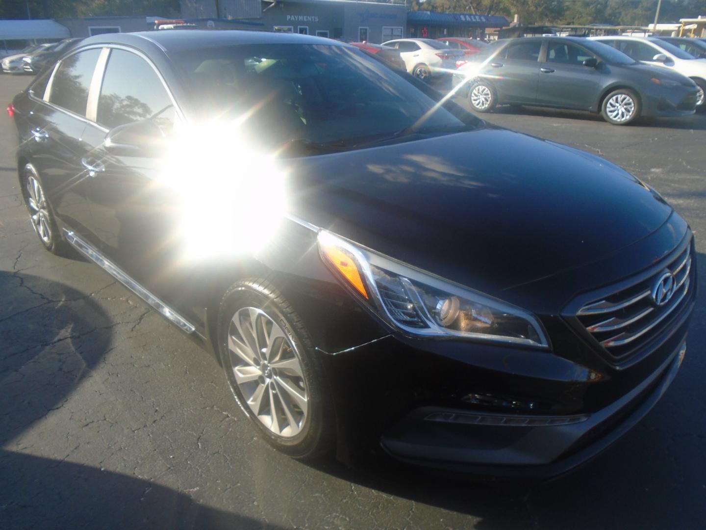 2015 Hyundai Sonata (5NPE34AF9FH) , located at 6112 N Florida Avenue, Tampa, FL, 33604, (888) 521-5131, 27.954929, -82.459534 - Photo#2